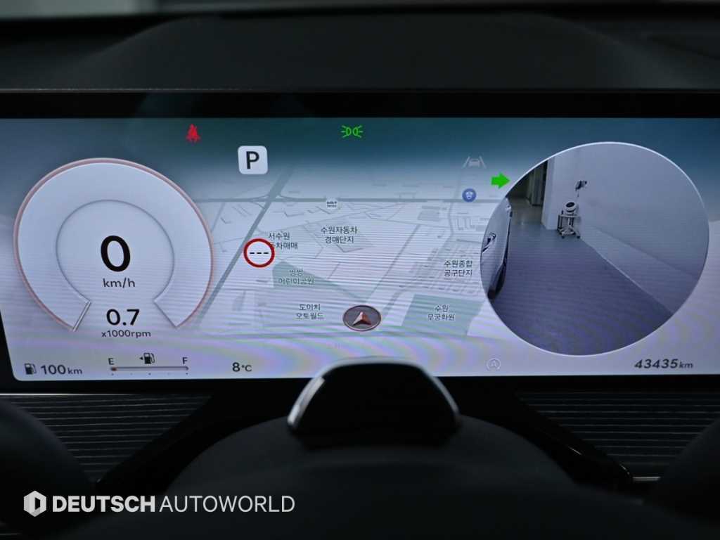 Genesis GV80 — photo 08