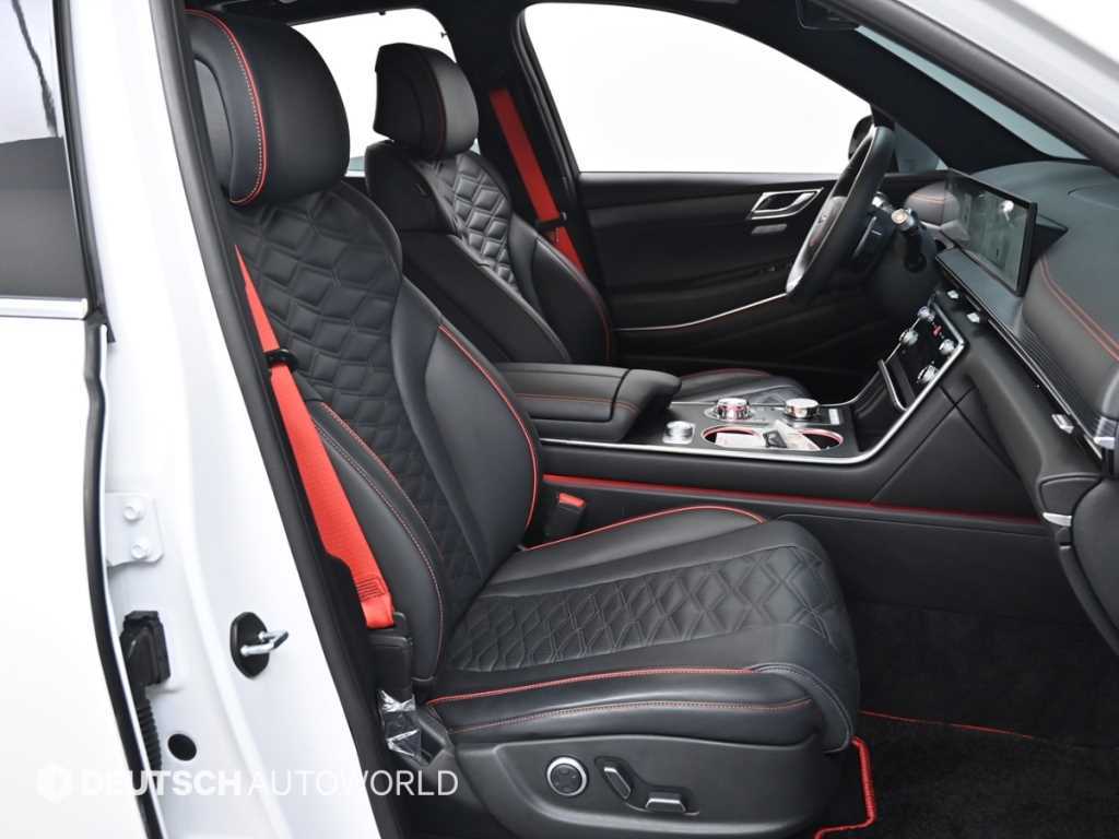 Genesis GV80 — photo 10