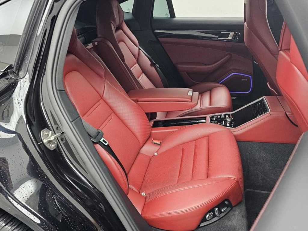 Porsche Panamera — photo 11