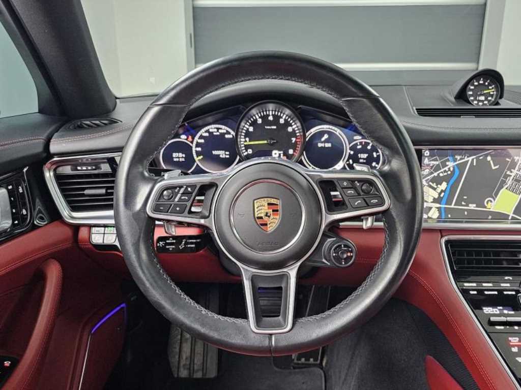 Porsche Panamera — photo 12