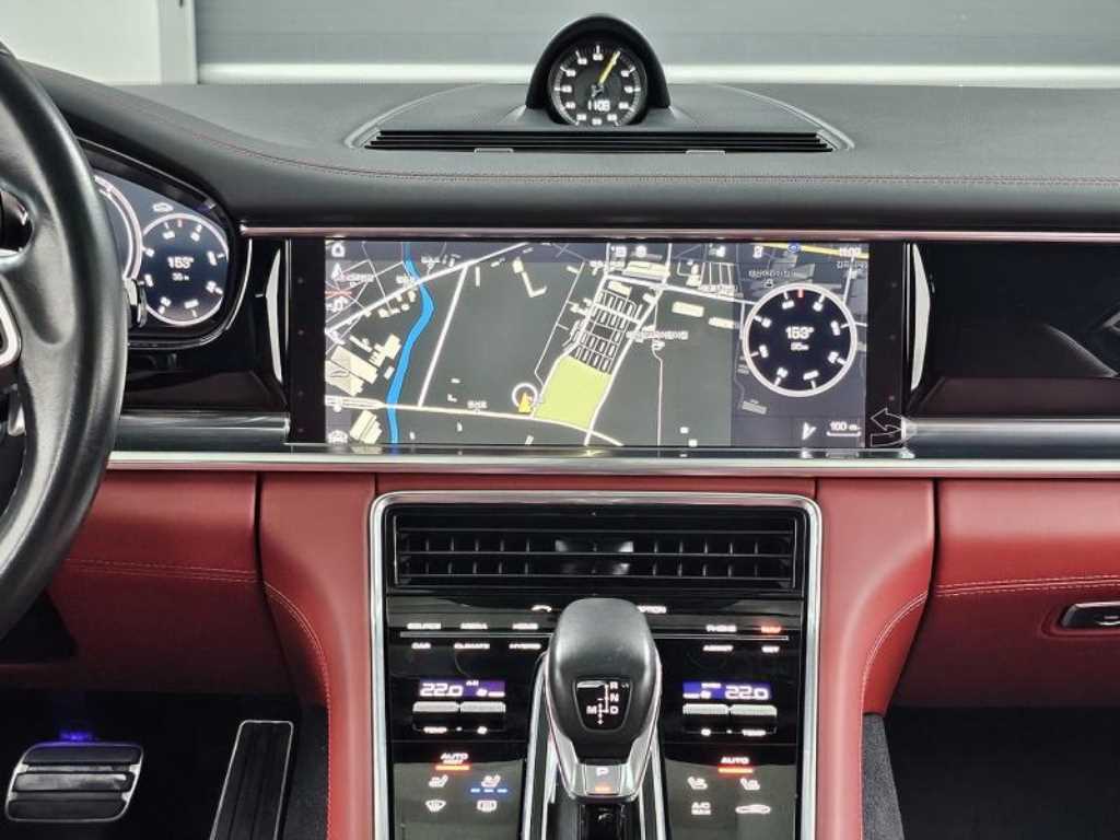 Porsche Panamera — photo 13