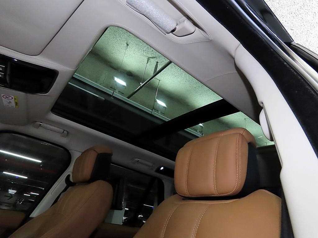 Land Rover Range Rover — photo 14