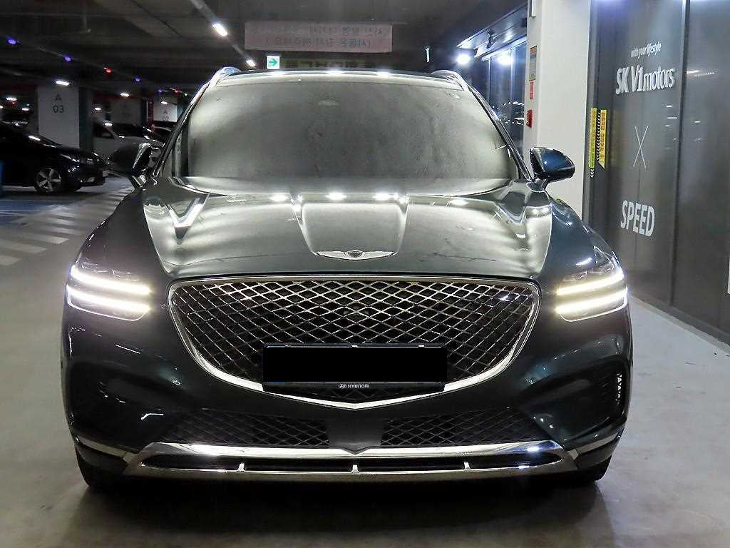 Genesis GV70 — photo 02