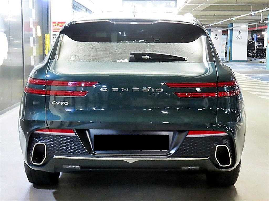 Genesis GV70 — photo 05