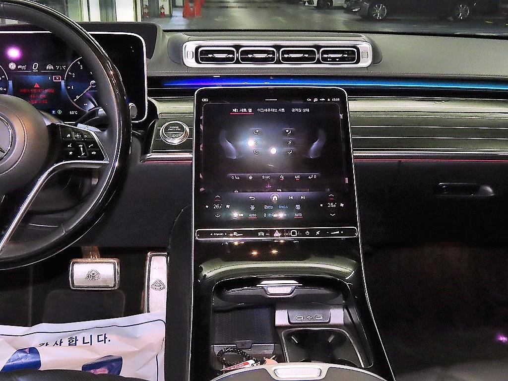 Mercedes-Benz S-Class — photo 11