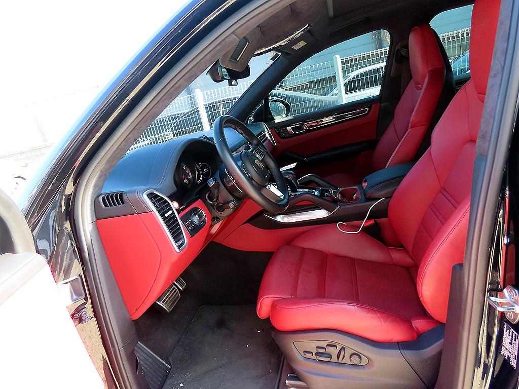 Porsche Cayenne — photo 05