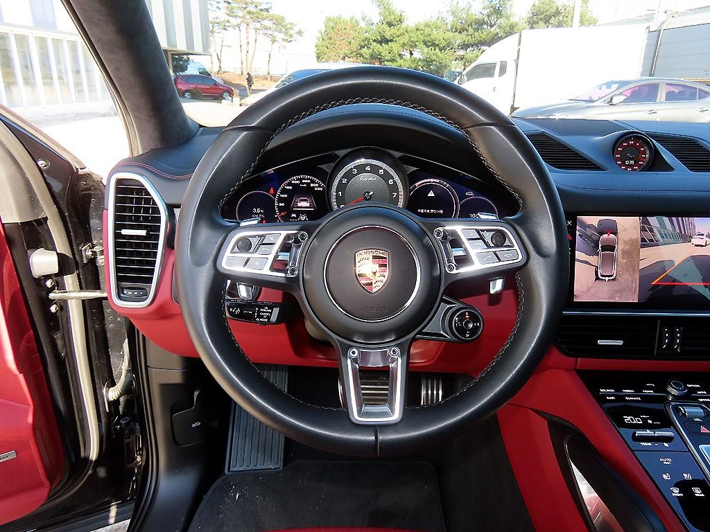 Porsche Cayenne — photo 08