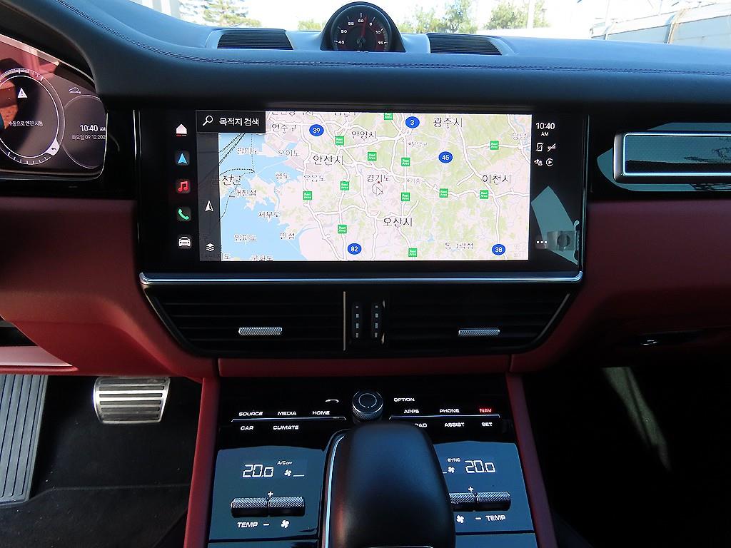 Porsche Cayenne — photo 13