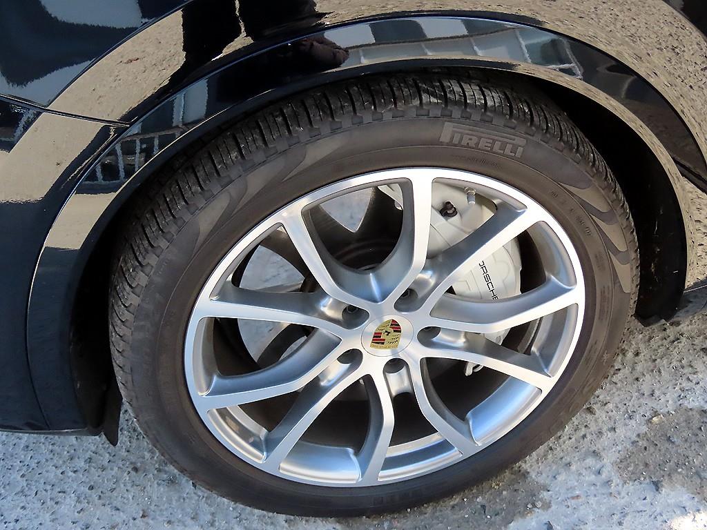 Porsche Cayenne — photo 20