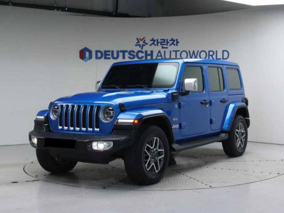 Jeep Wrangler — photo 01