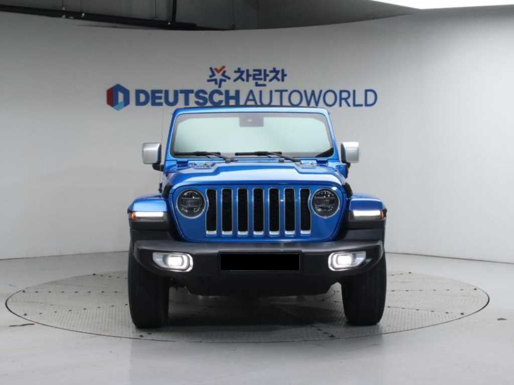 Jeep Wrangler — photo 03
