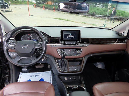 Hyundai Starex — photo 08