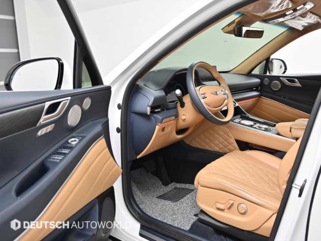 Genesis GV80 — photo 11
