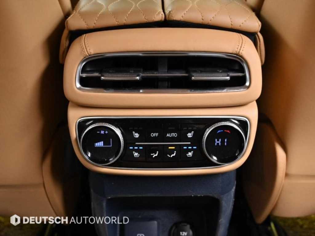 Genesis GV80 — photo 16