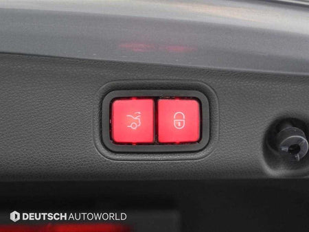 Mercedes-Benz E-Class — photo 18