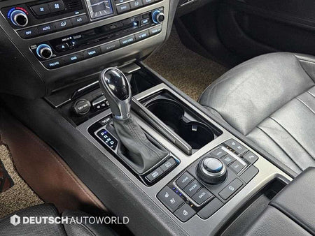 Hyundai Genesis — photo 09