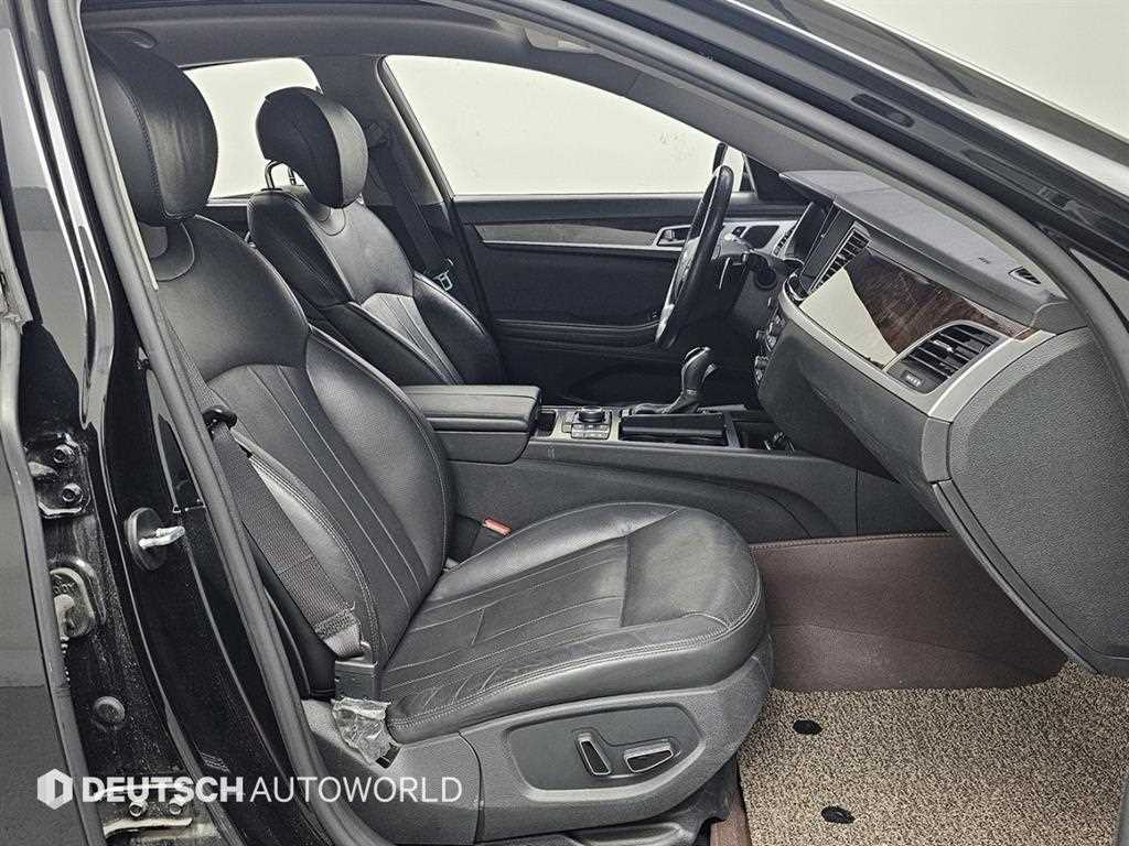 Hyundai Genesis — photo 10