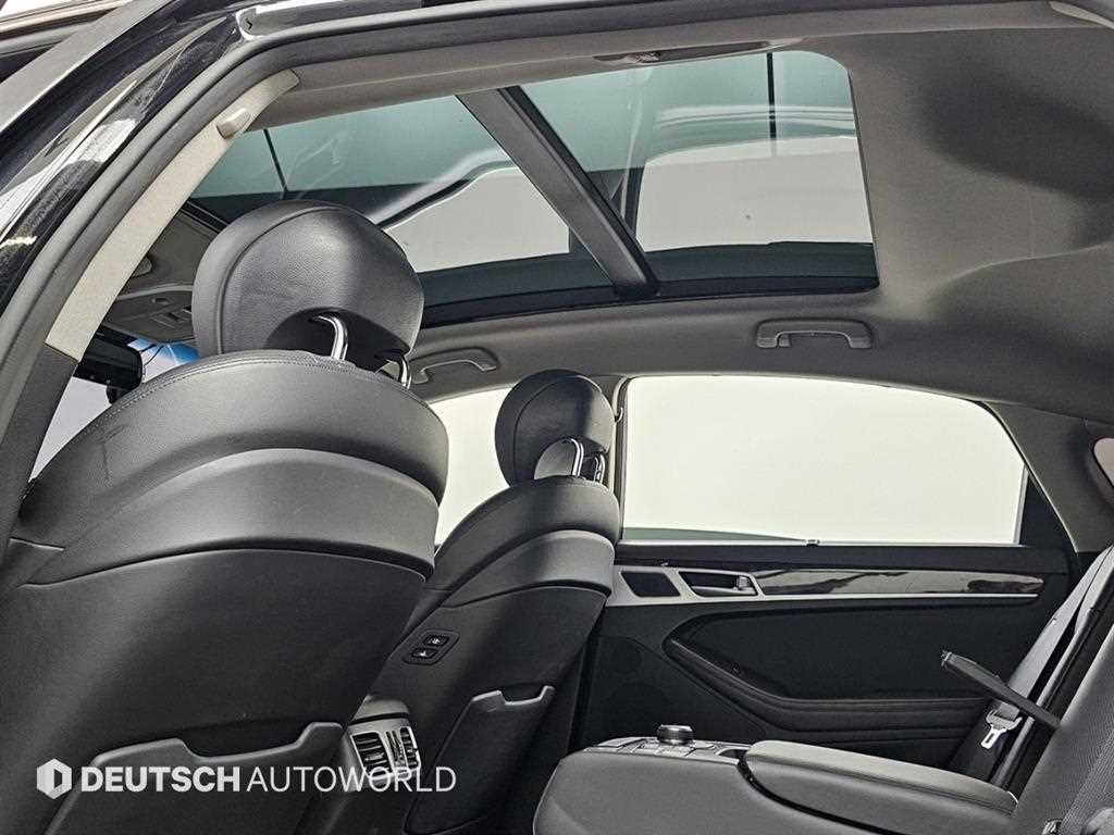 Hyundai Genesis — photo 19