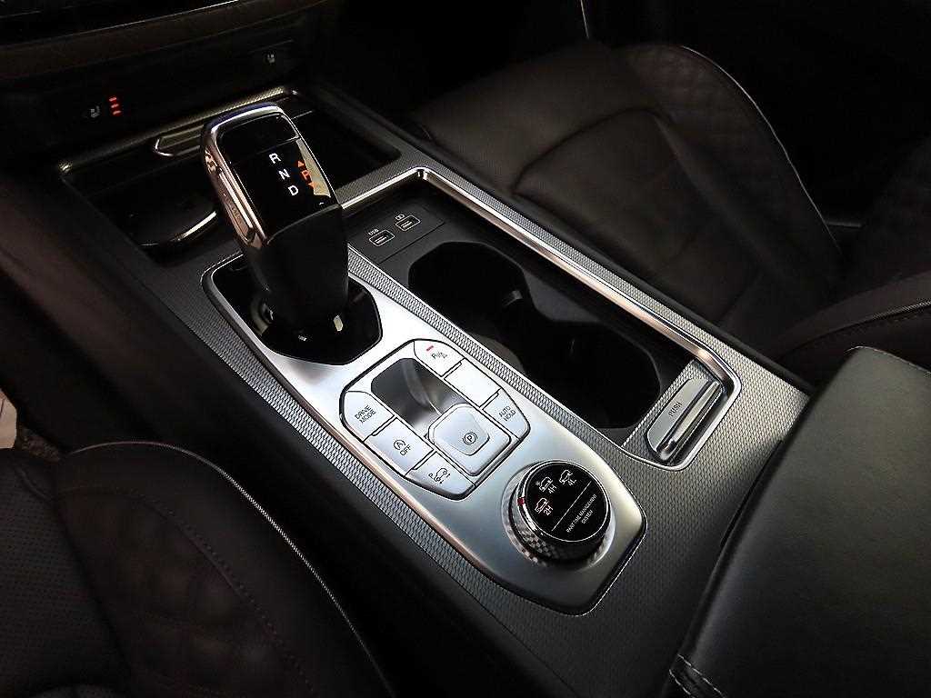 KGM Rexton — photo 10