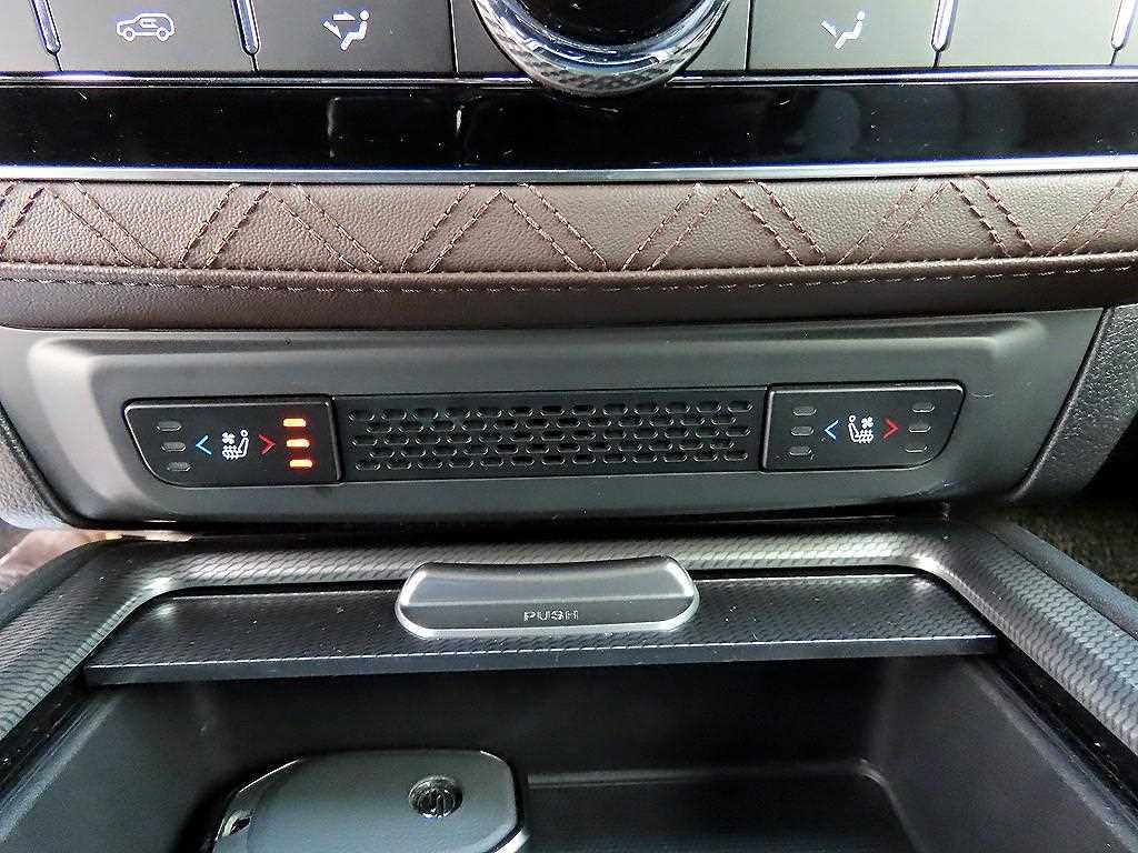 KGM Rexton — photo 15