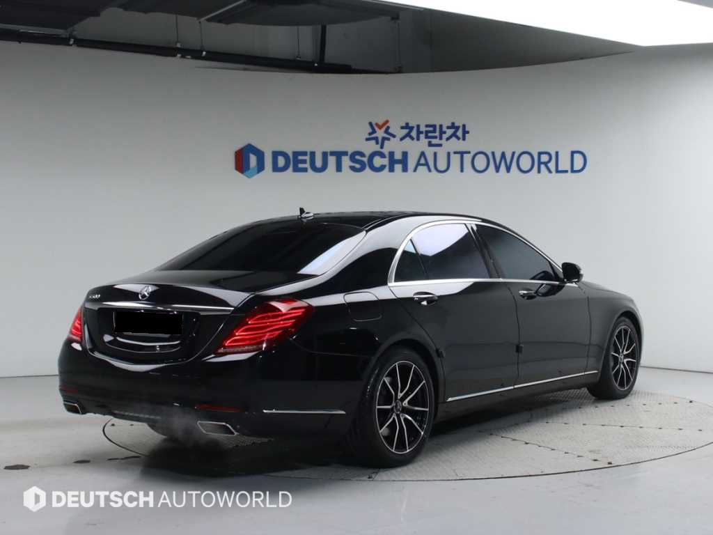 Mercedes-Benz S-Class — photo 02