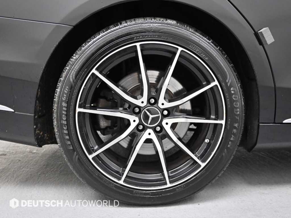 Mercedes-Benz S-Class — photo 05