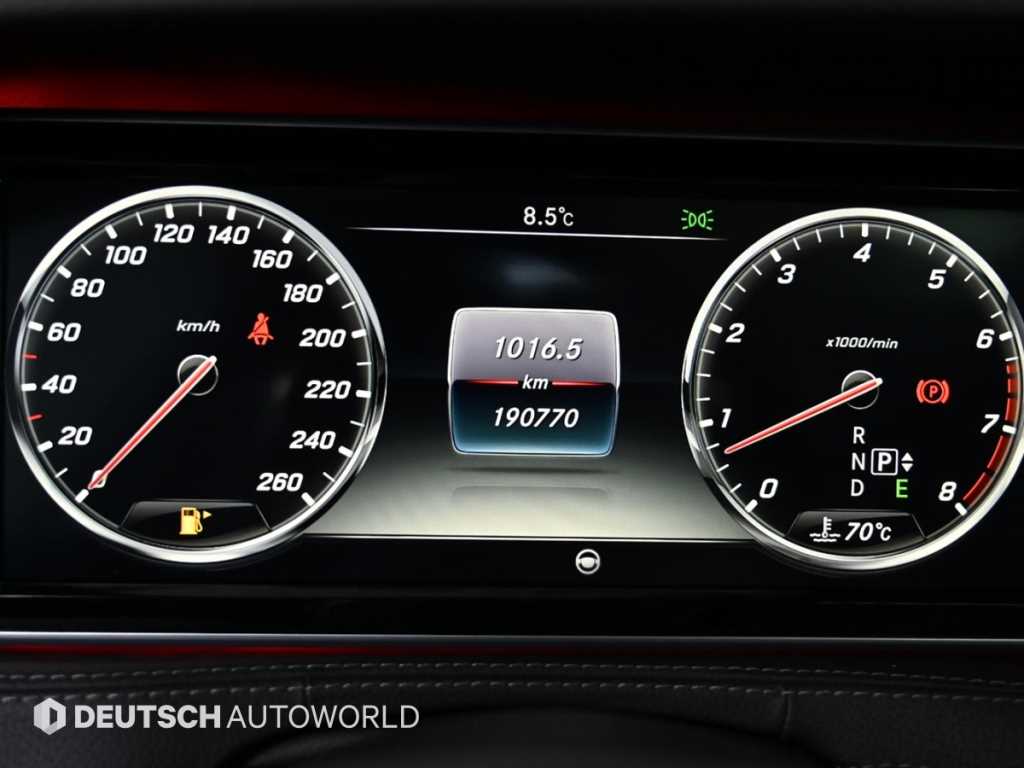 Mercedes-Benz S-Class — photo 08