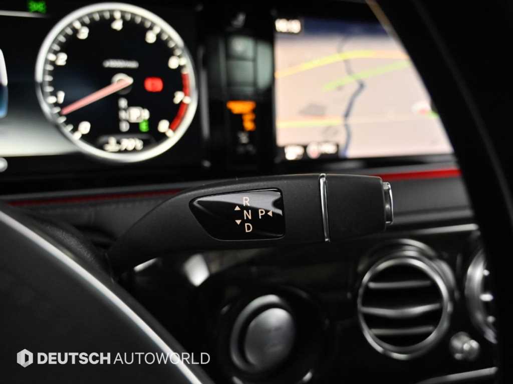 Mercedes-Benz S-Class — photo 09