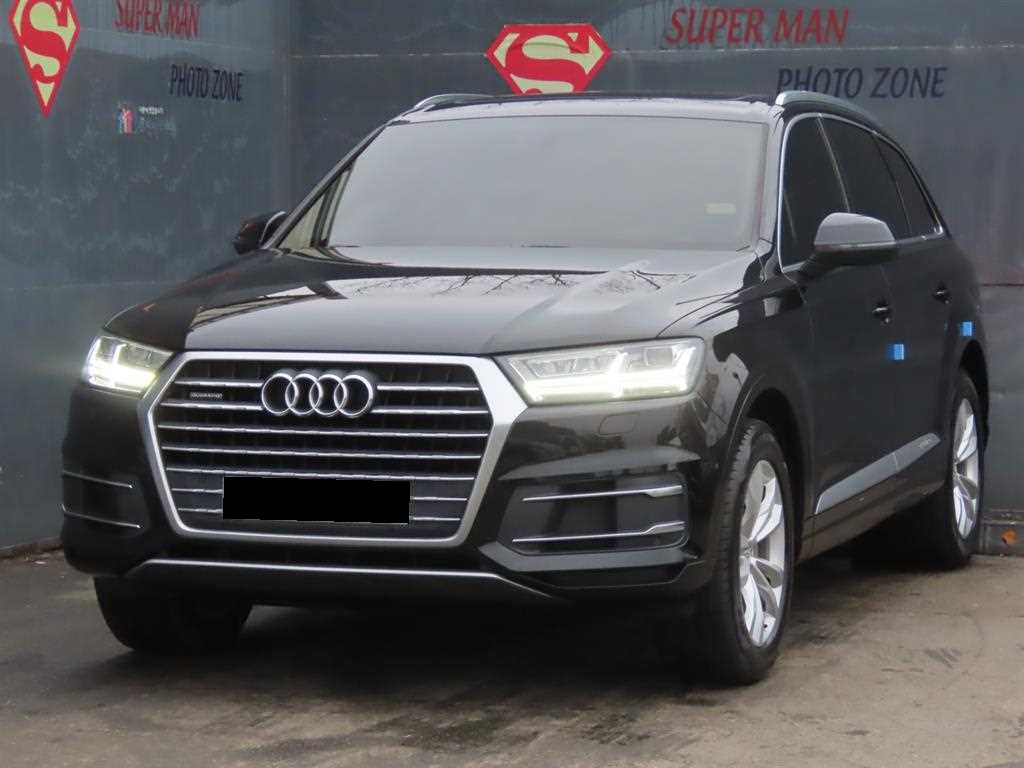 Audi Q7 — photo 01