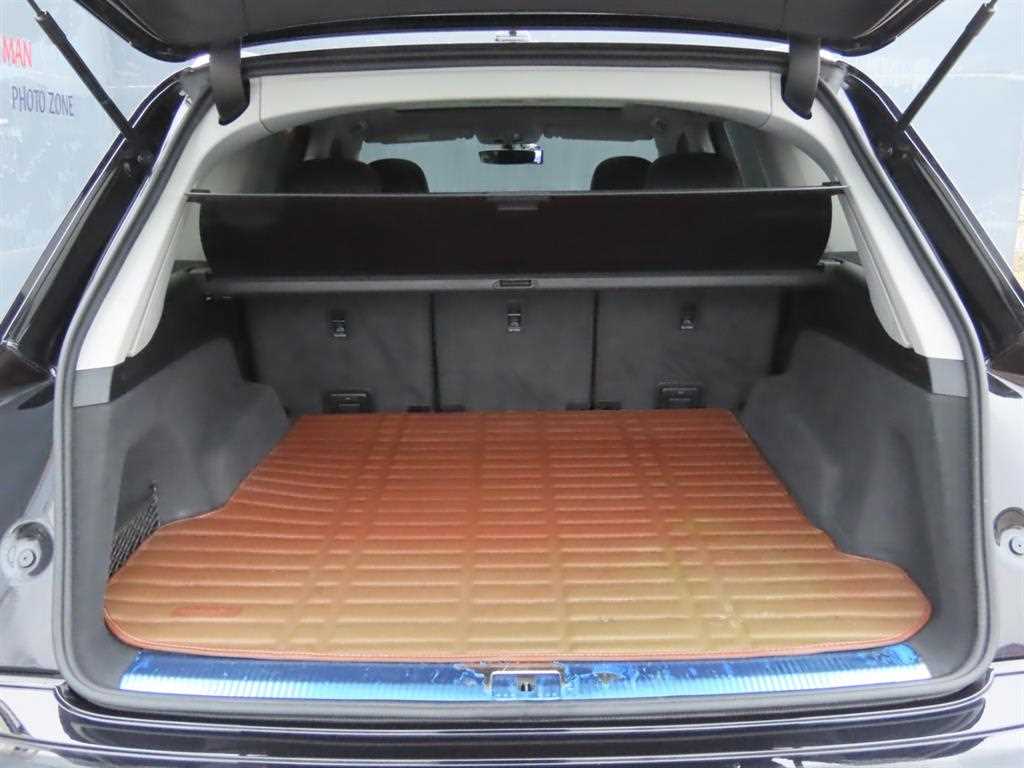 Audi Q7 — photo 05