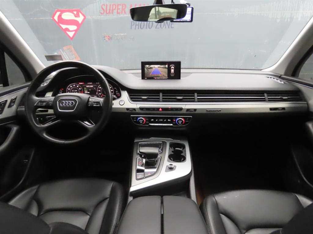 Audi Q7 — photo 07