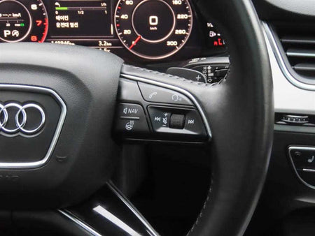 Audi Q7 — photo 11