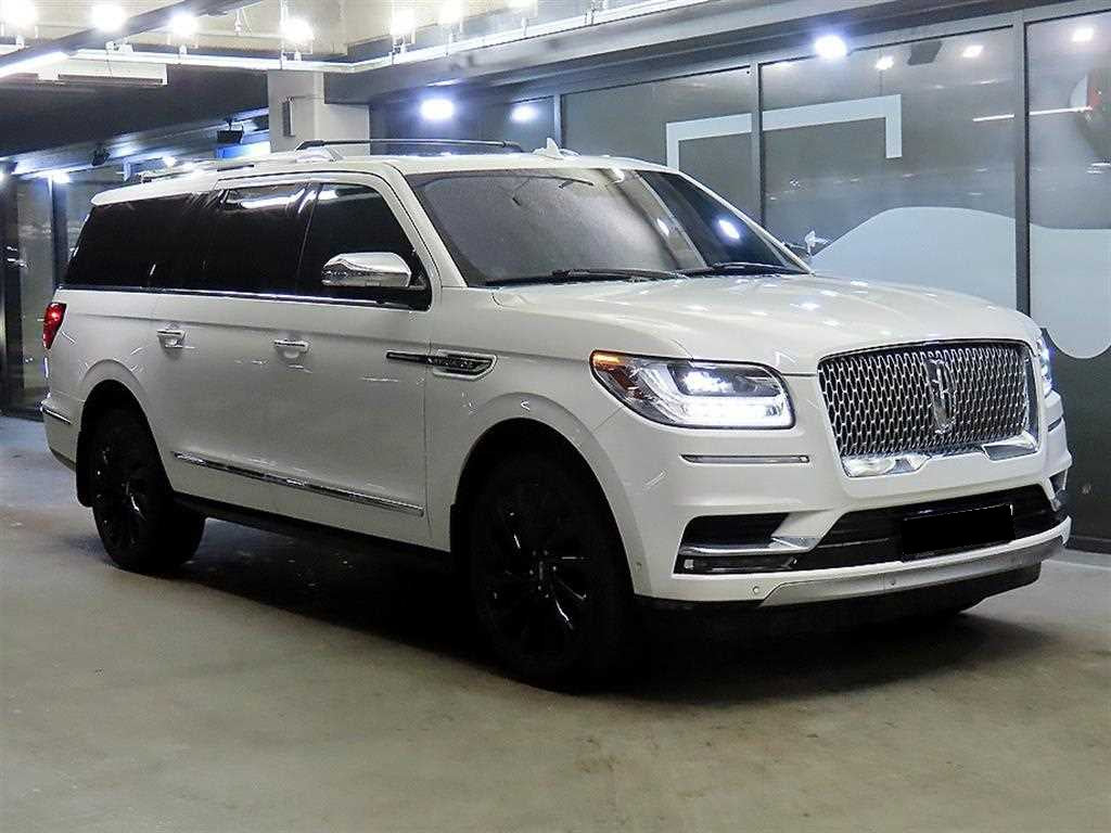 Lincoln Navigator — photo 01