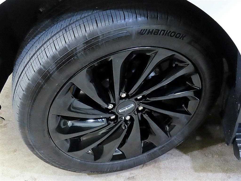 Lincoln Navigator — photo 20