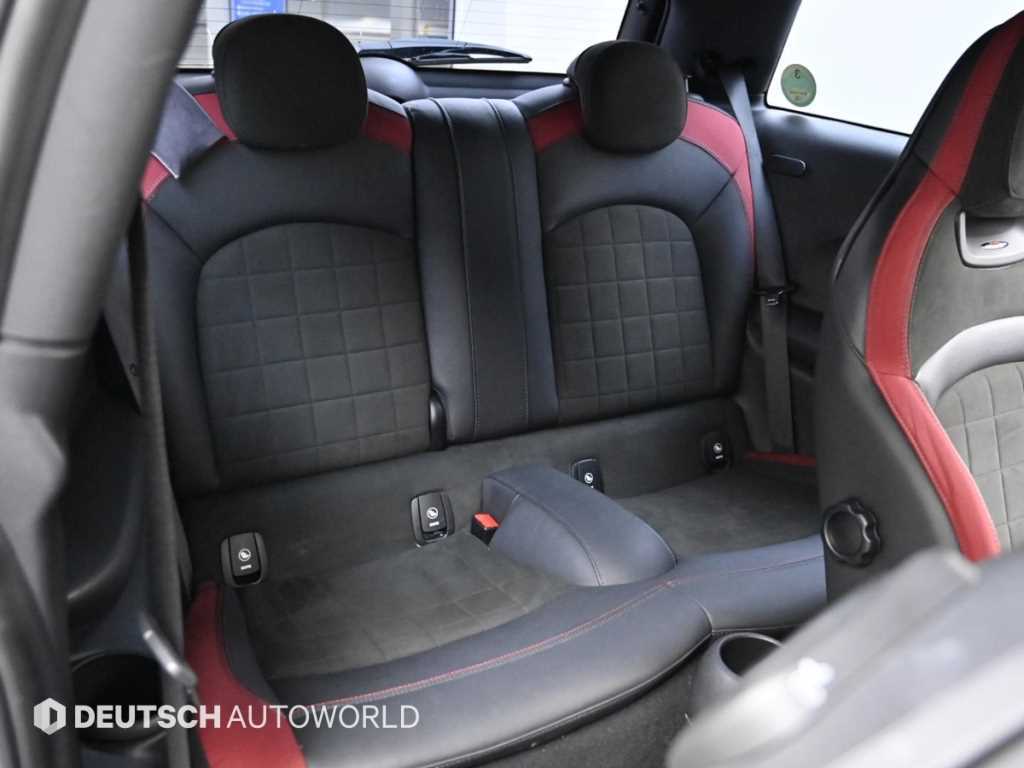 Mini Cooper — photo 12