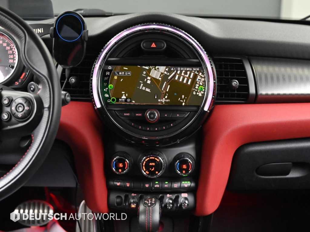 Mini Cooper — photo 14