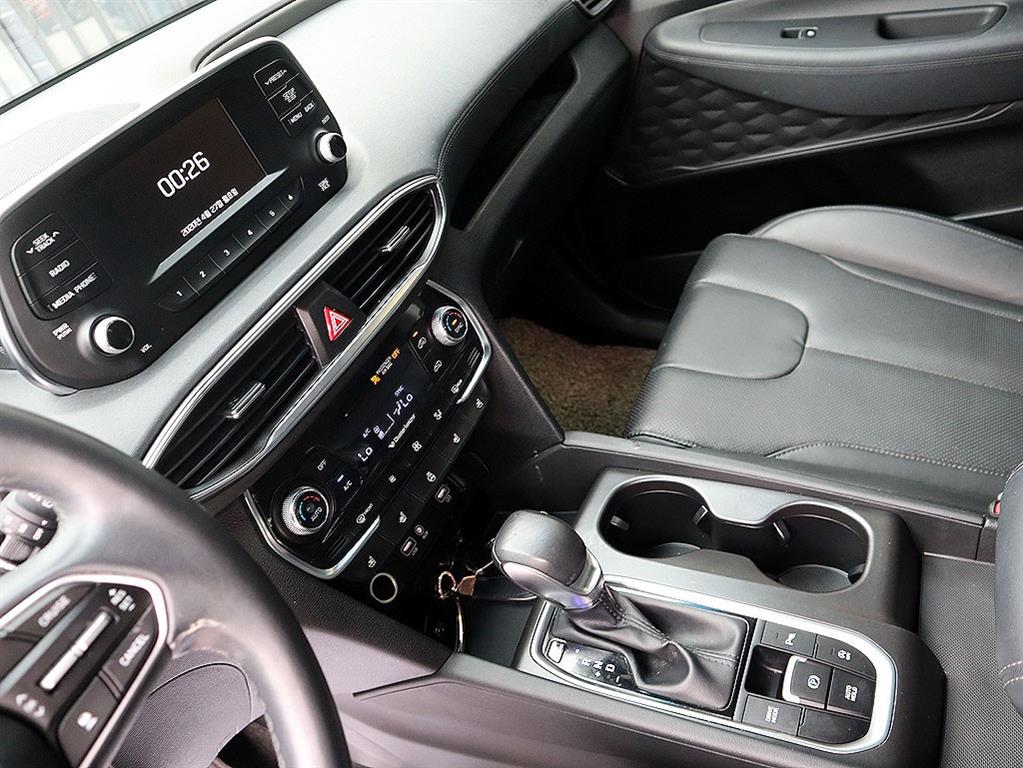 Hyundai Santafe — photo 10