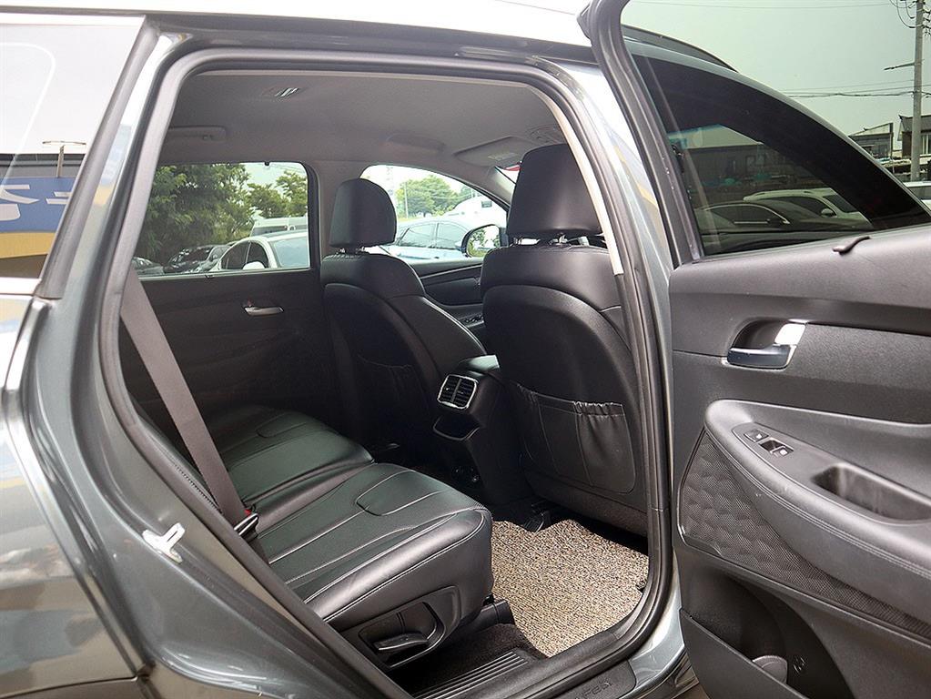 Hyundai Santafe — photo 14