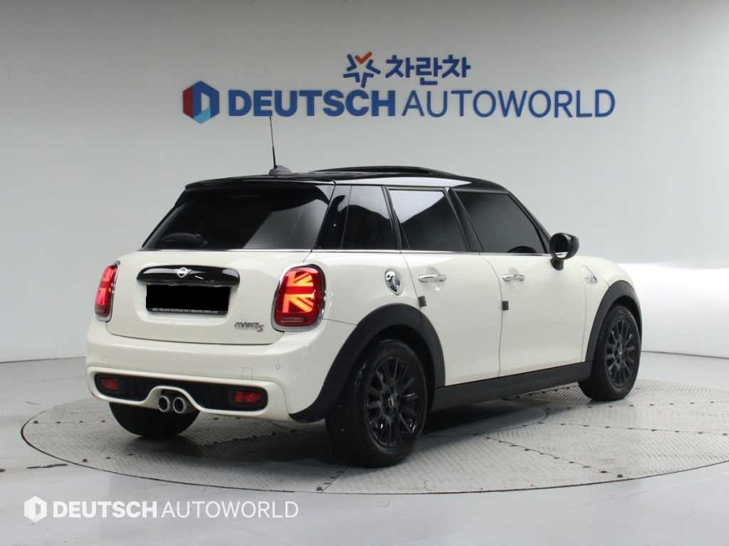 Mini Cooper — photo 02