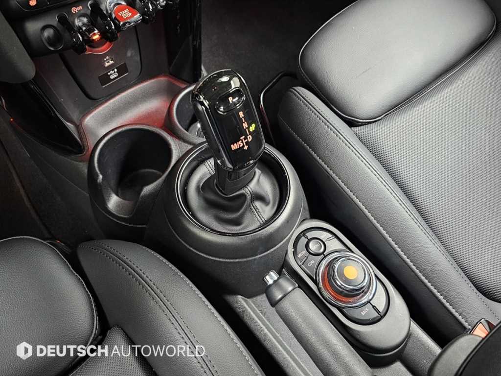 Mini Cooper — photo 09
