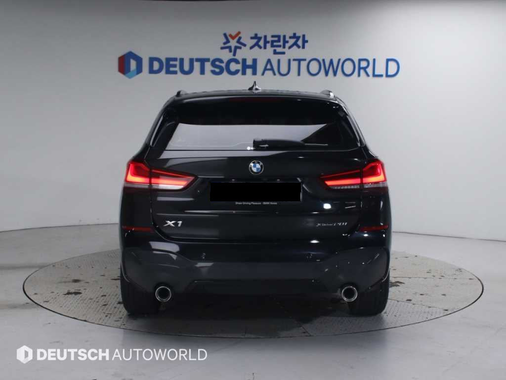 BMW X1 — photo 04