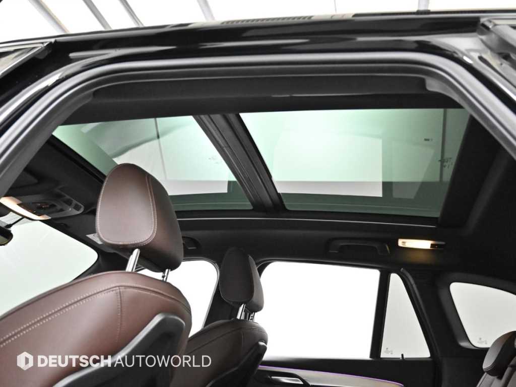 BMW X1 — photo 18