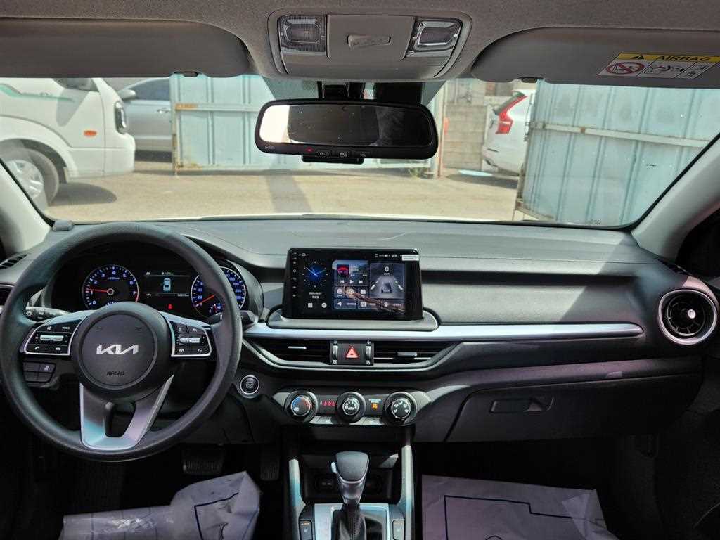 Kia K3 — photo 05