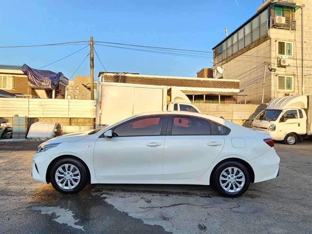Kia K3 — photo 15