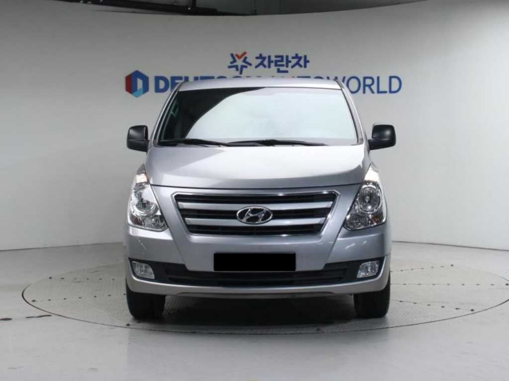 Hyundai Starex — photo 03