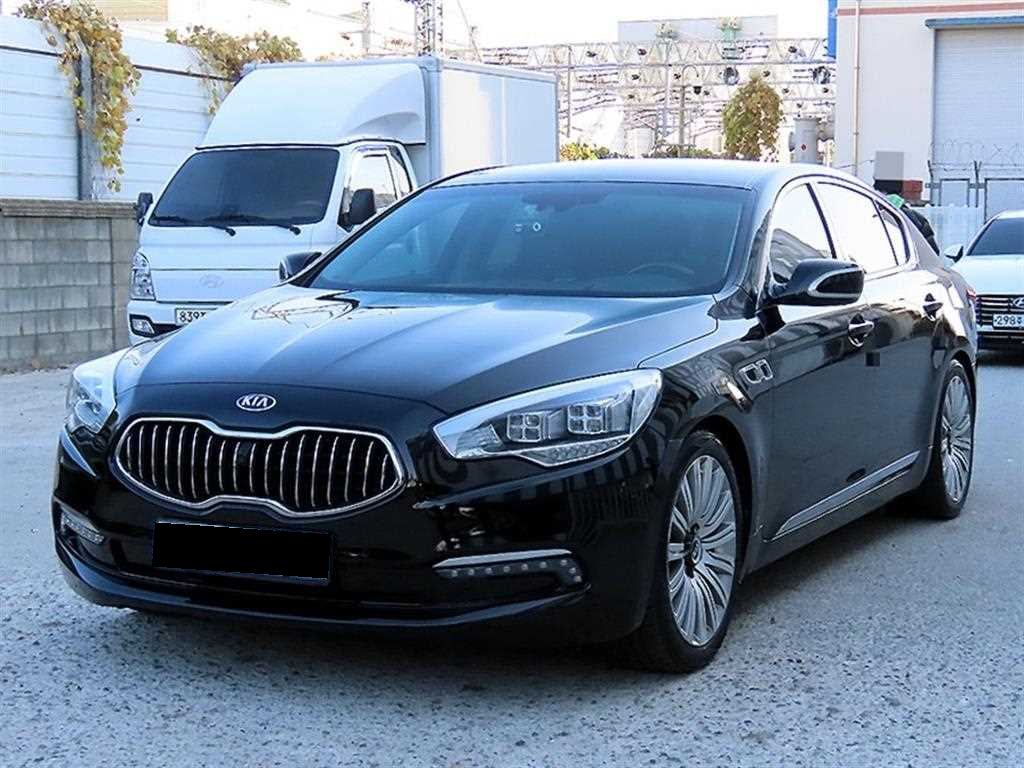 Kia K9 — photo 02
