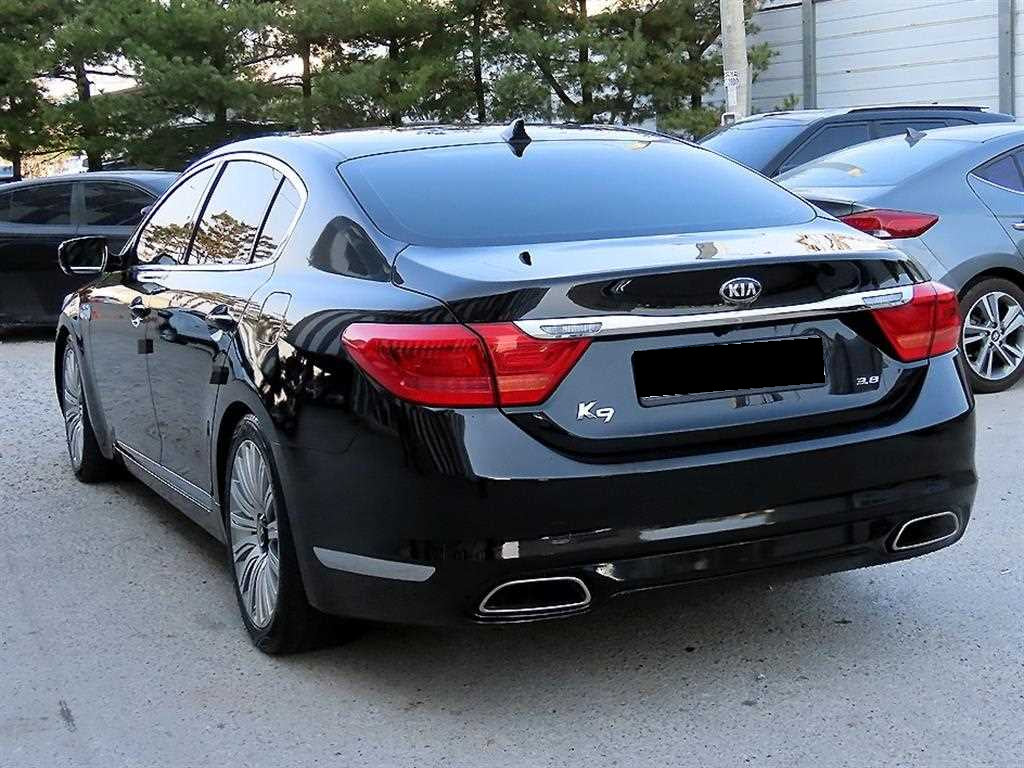 Kia K9 — photo 03