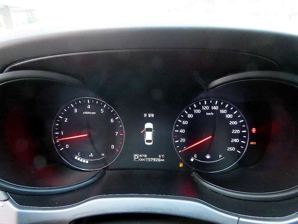 Kia K9 — photo 09