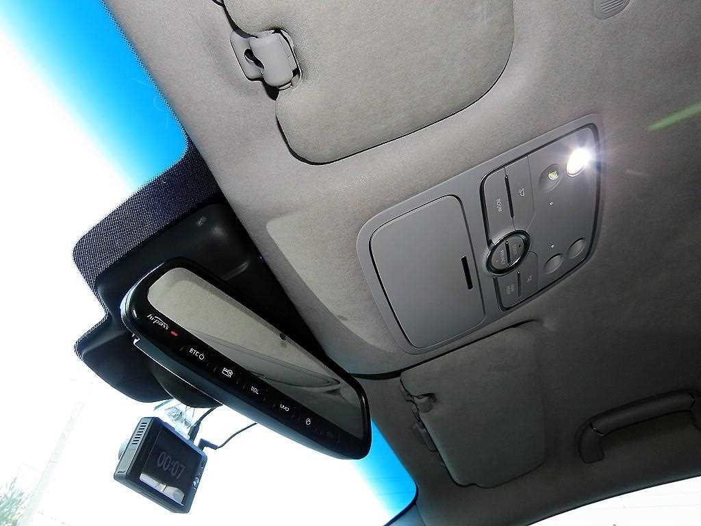 Kia K9 — photo 16