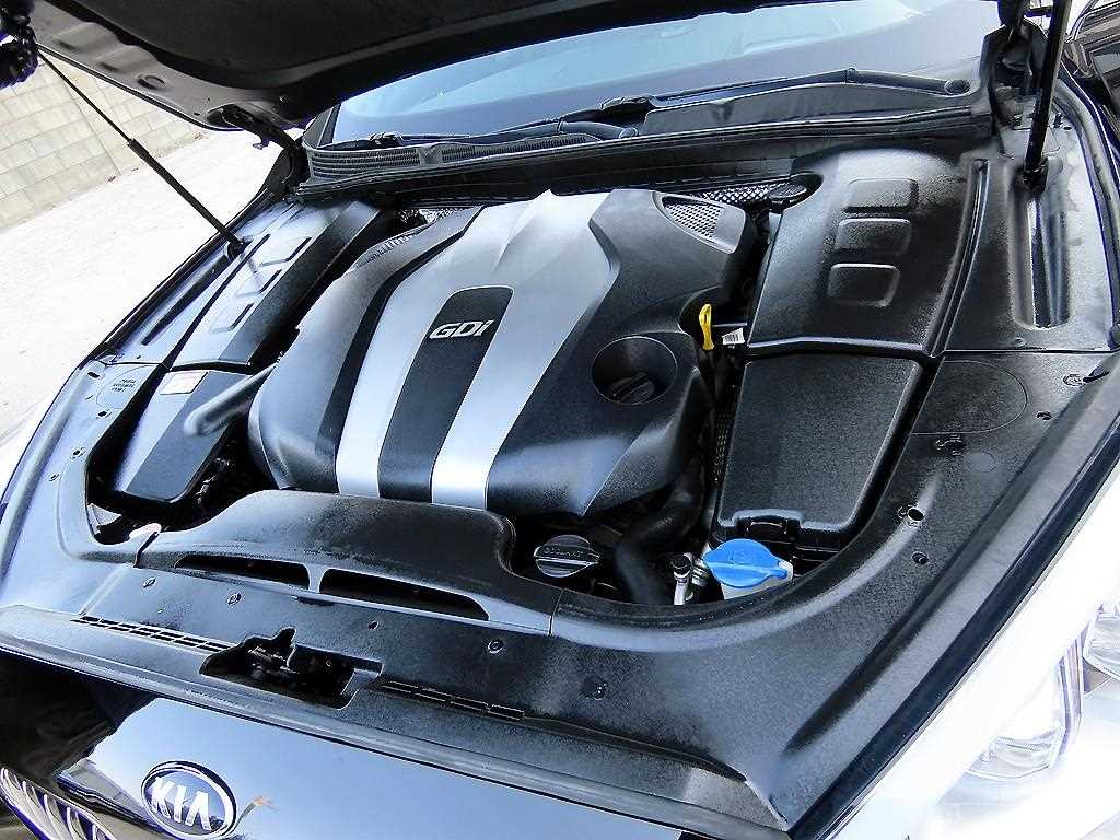 Kia K9 — photo 19